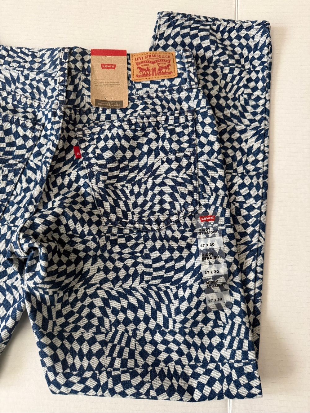 Levi's Blue / White Jeans Wavy 3D Checkered Print Women's Sz 27 X 30 See Measure - Picture 3 of 13